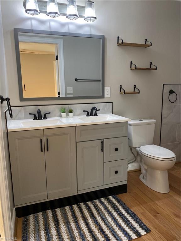 4625 Baux Mountain Road, Winston-Salem