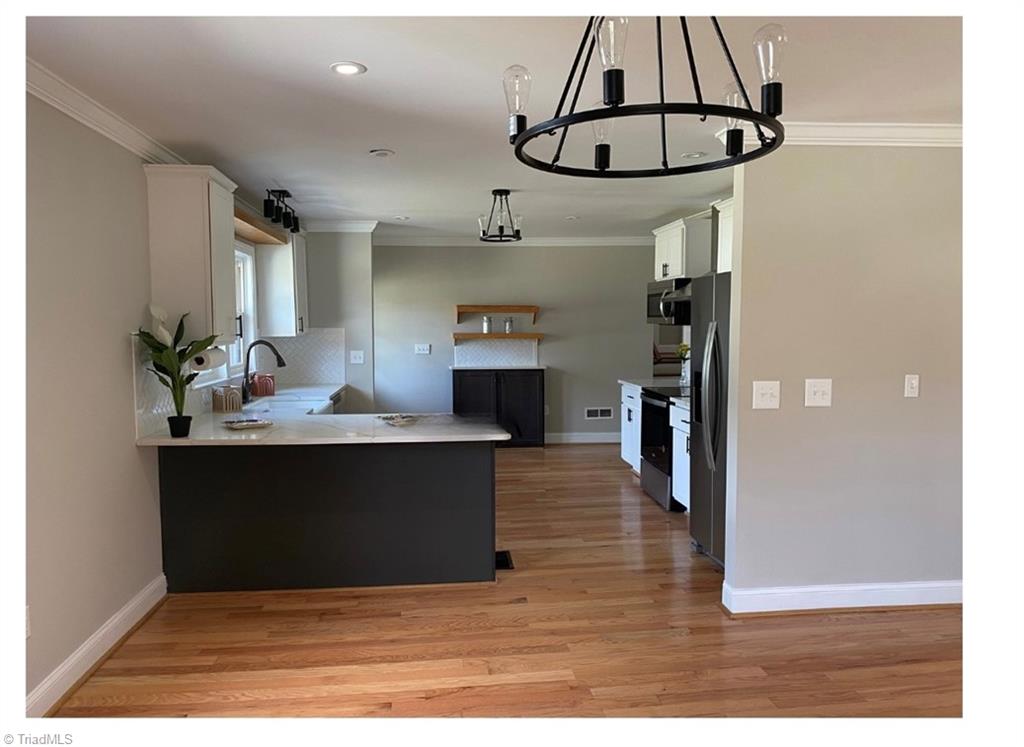 4625 Baux Mountain Road, Winston-Salem