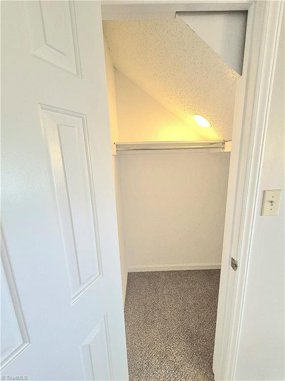 1018 Cedar Place Court, Winston-Salem