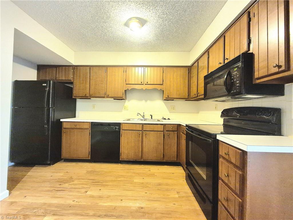 1018 Cedar Place Court, Winston-Salem