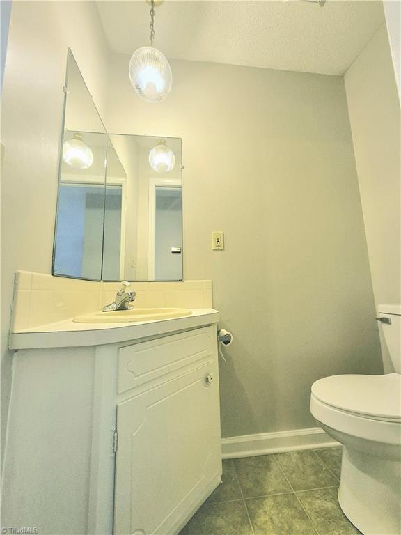 1018 Cedar Place Court, Winston-Salem