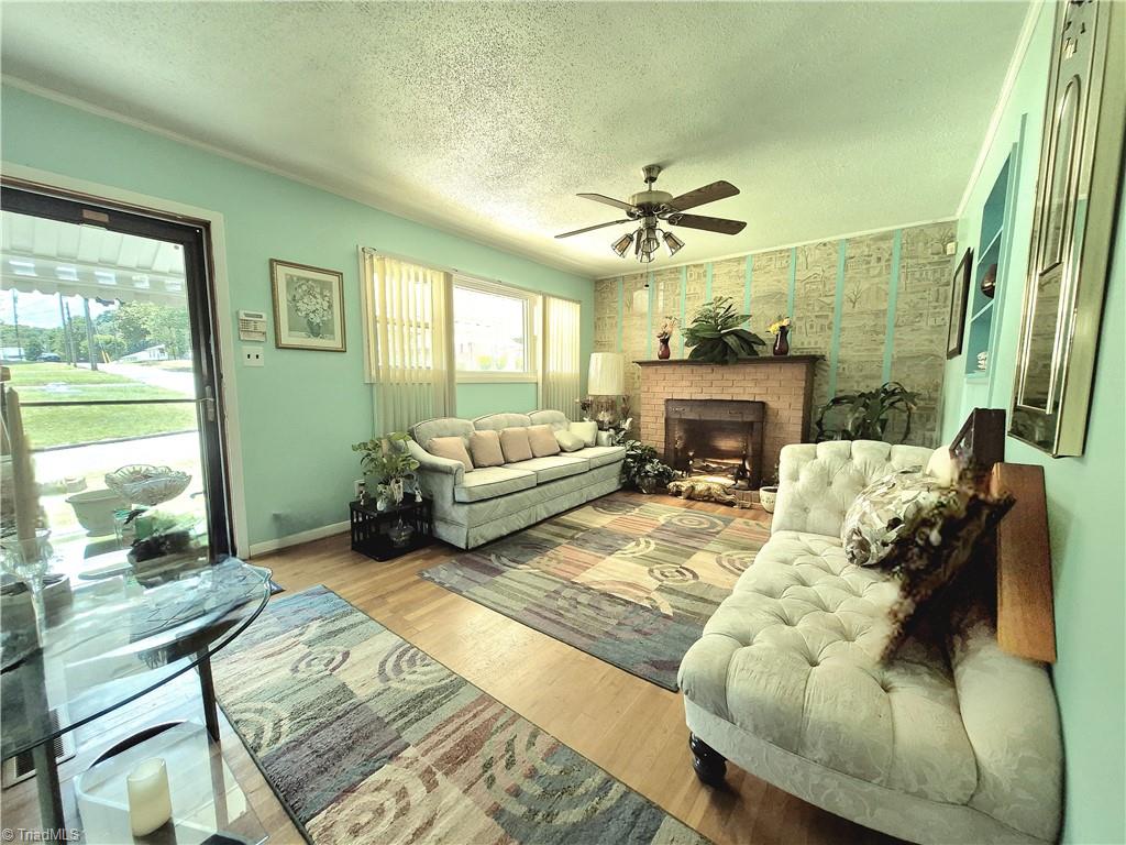 2217 Douglas Hill Drive, Winston-Salem