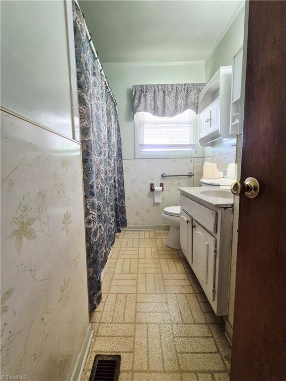 2217 Douglas Hill Drive, Winston-Salem