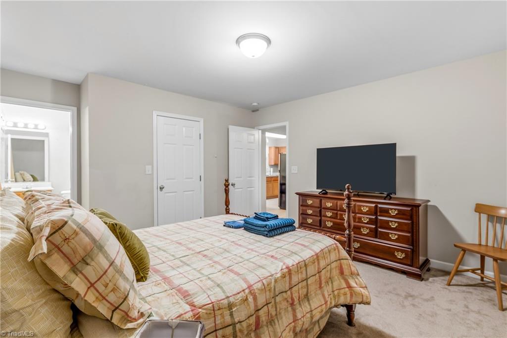 2033 Tea Berry Court, Winston-Salem