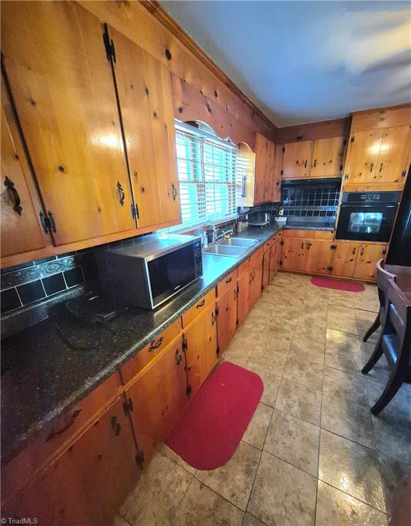 125 Emsley Street, Winston-Salem