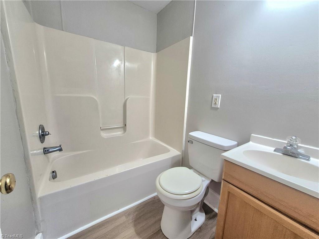 758 Clemmonsville Circle, Winston-Salem