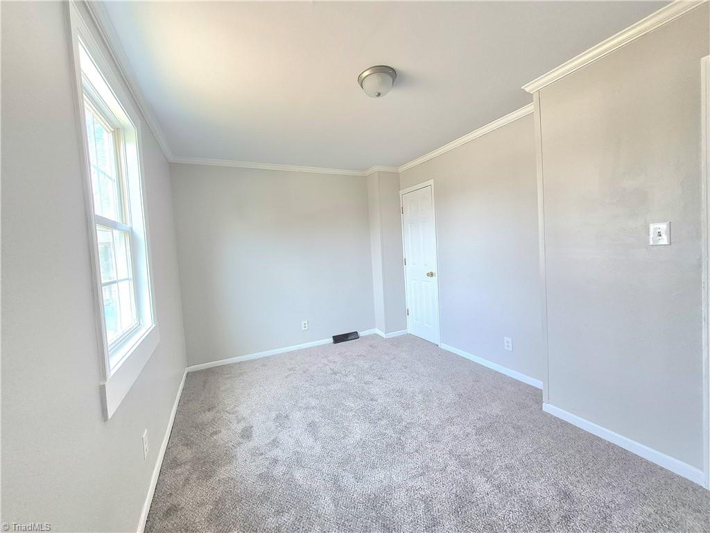 758 Clemmonsville Circle, Winston-Salem