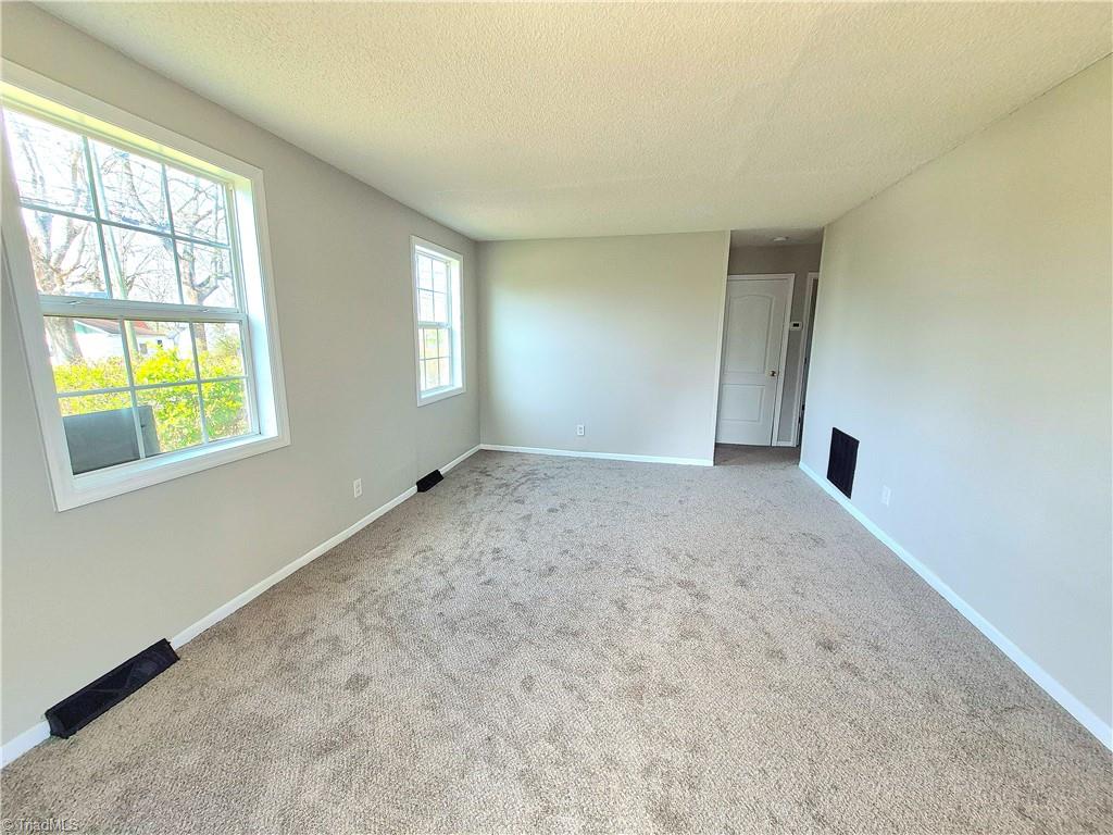 758 Clemmonsville Circle, Winston-Salem