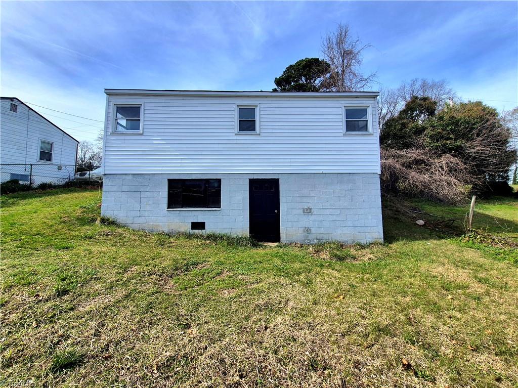 833 Haywood Street, Winston-Salem