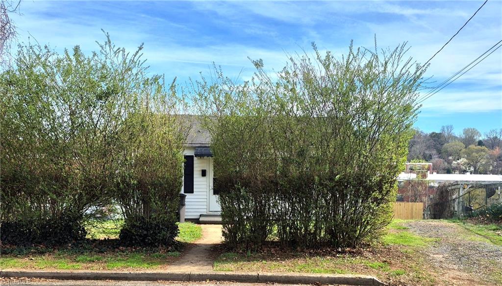 833 Haywood Street, Winston-Salem