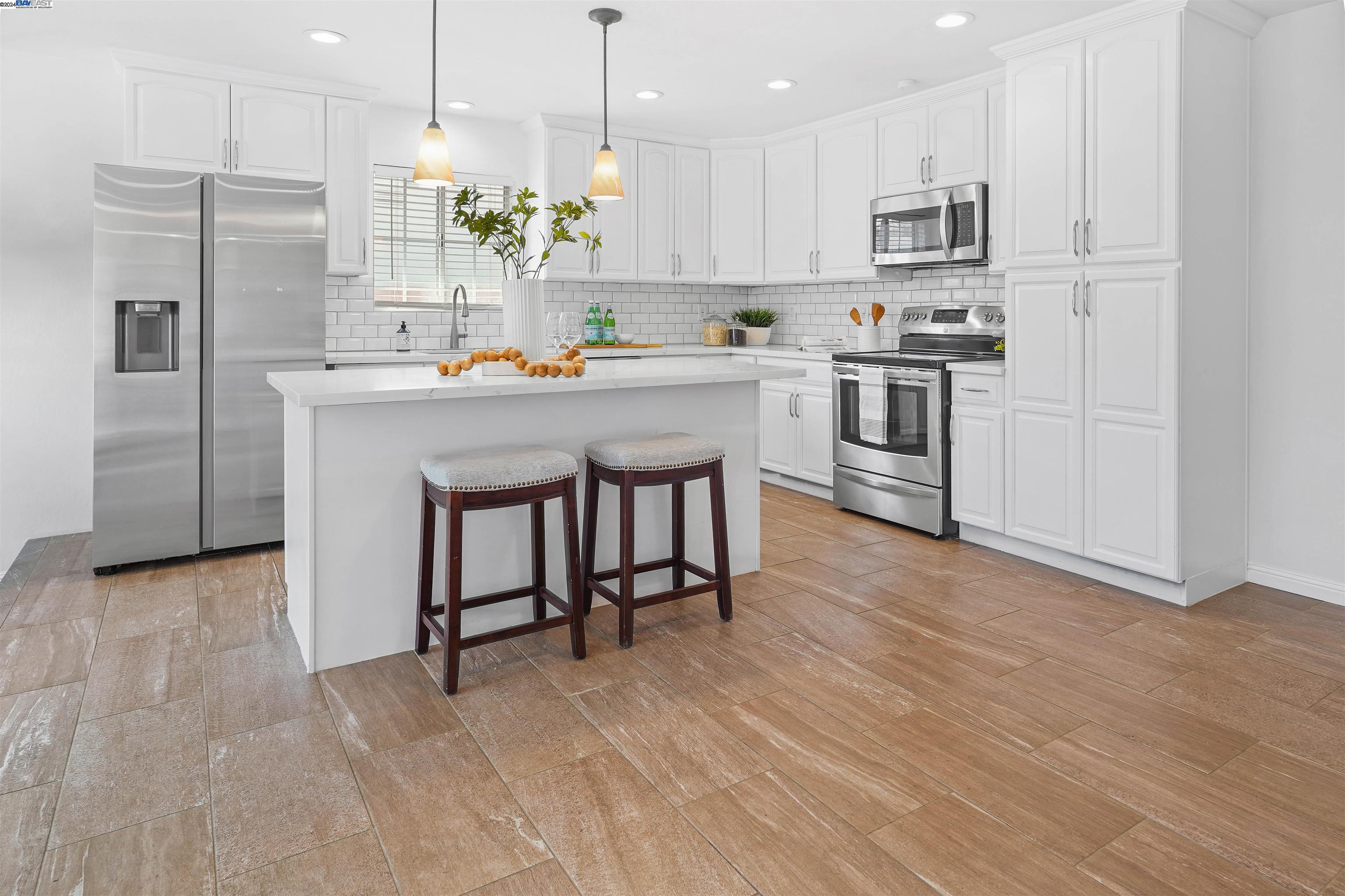 1137 Caroline Ct