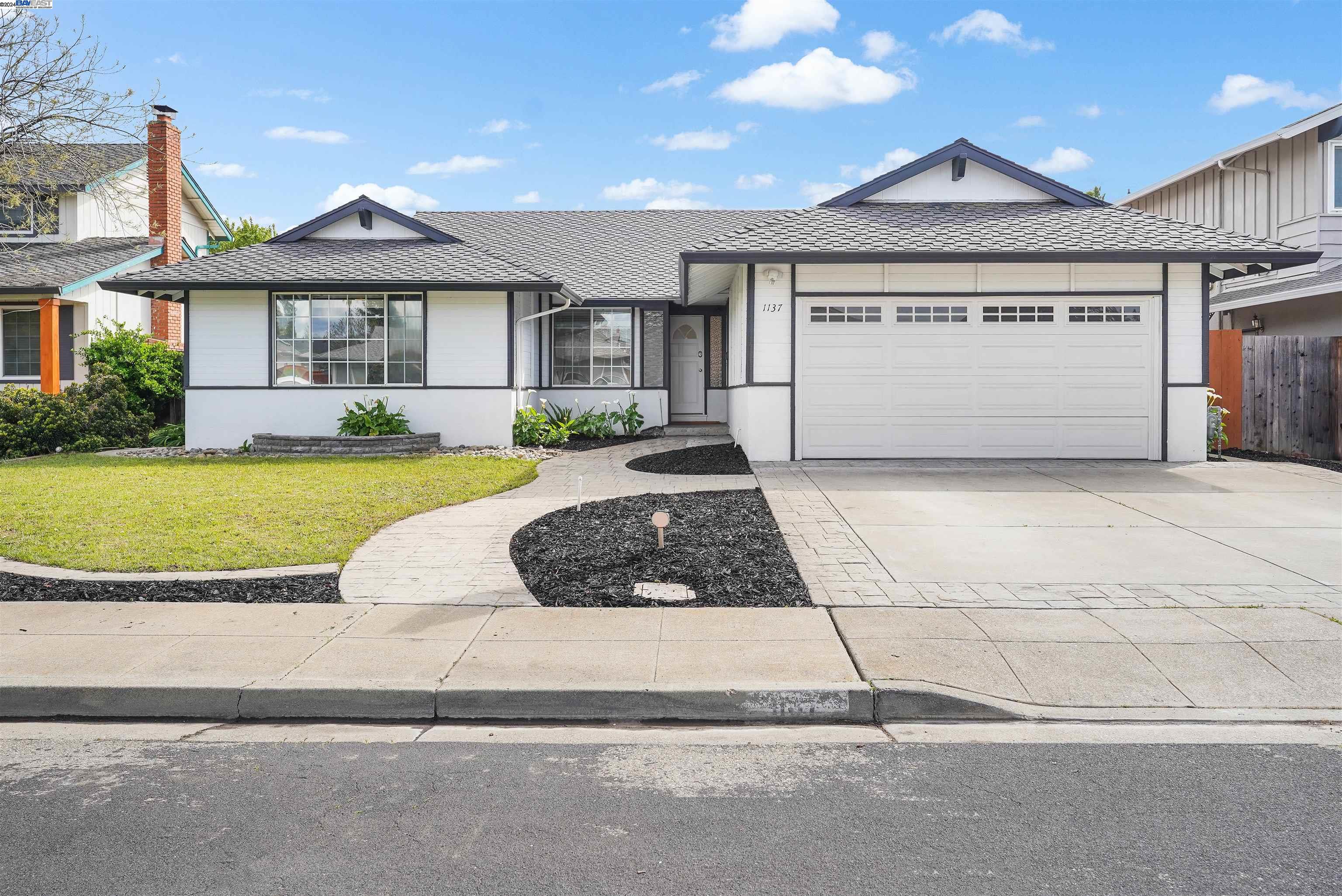 1137 Caroline Ct