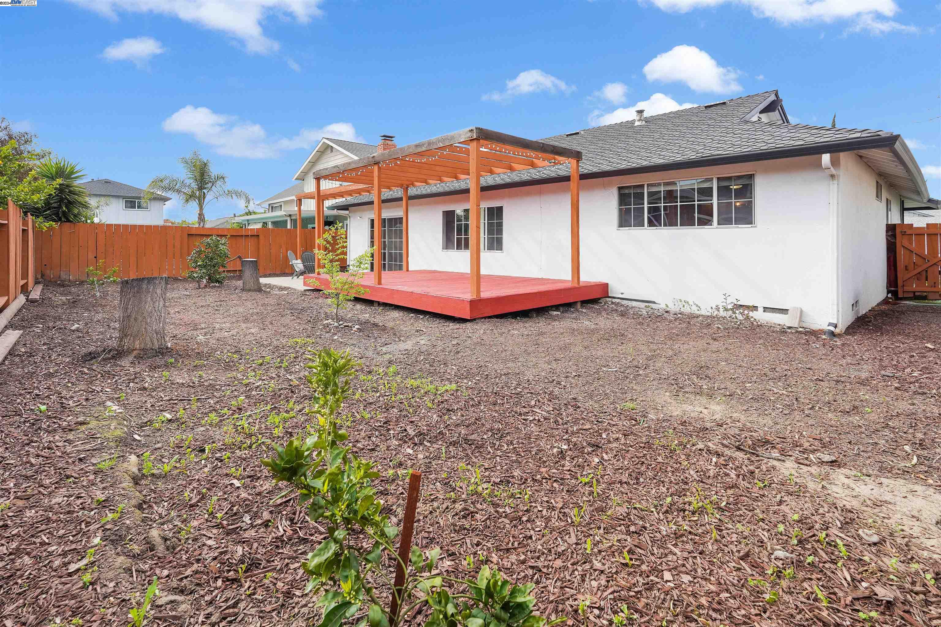 1137 Caroline Ct