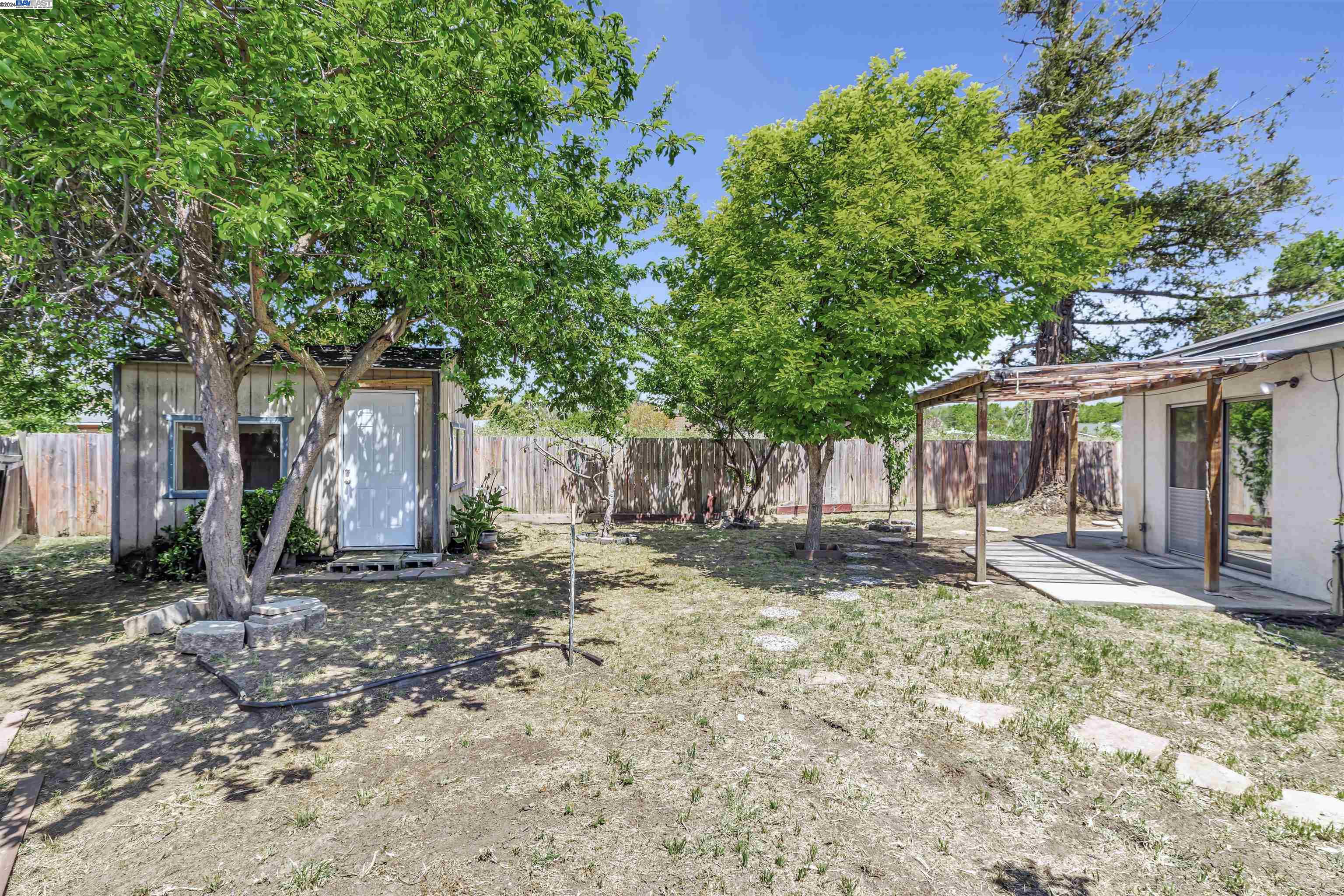 40466 Eaton Ct
