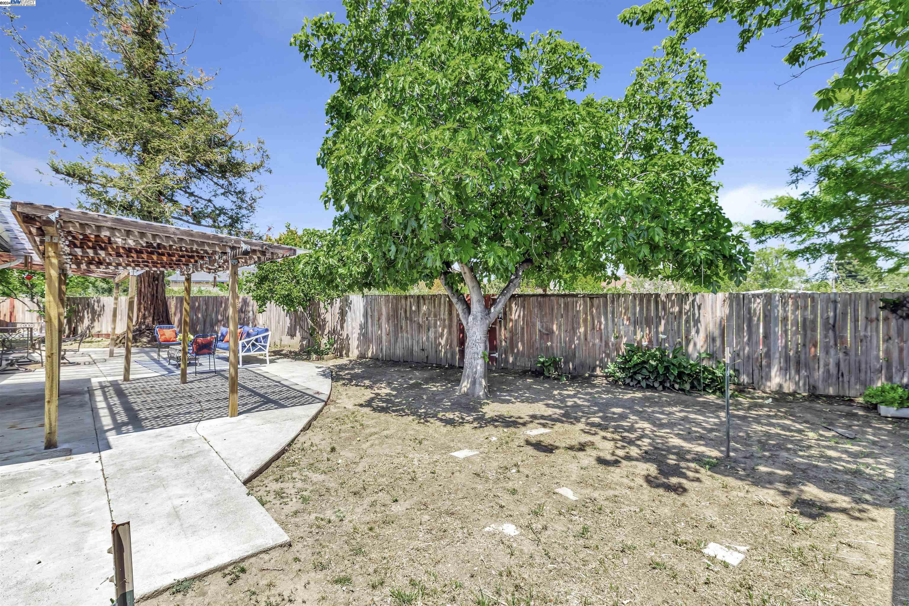 40466 Eaton Ct