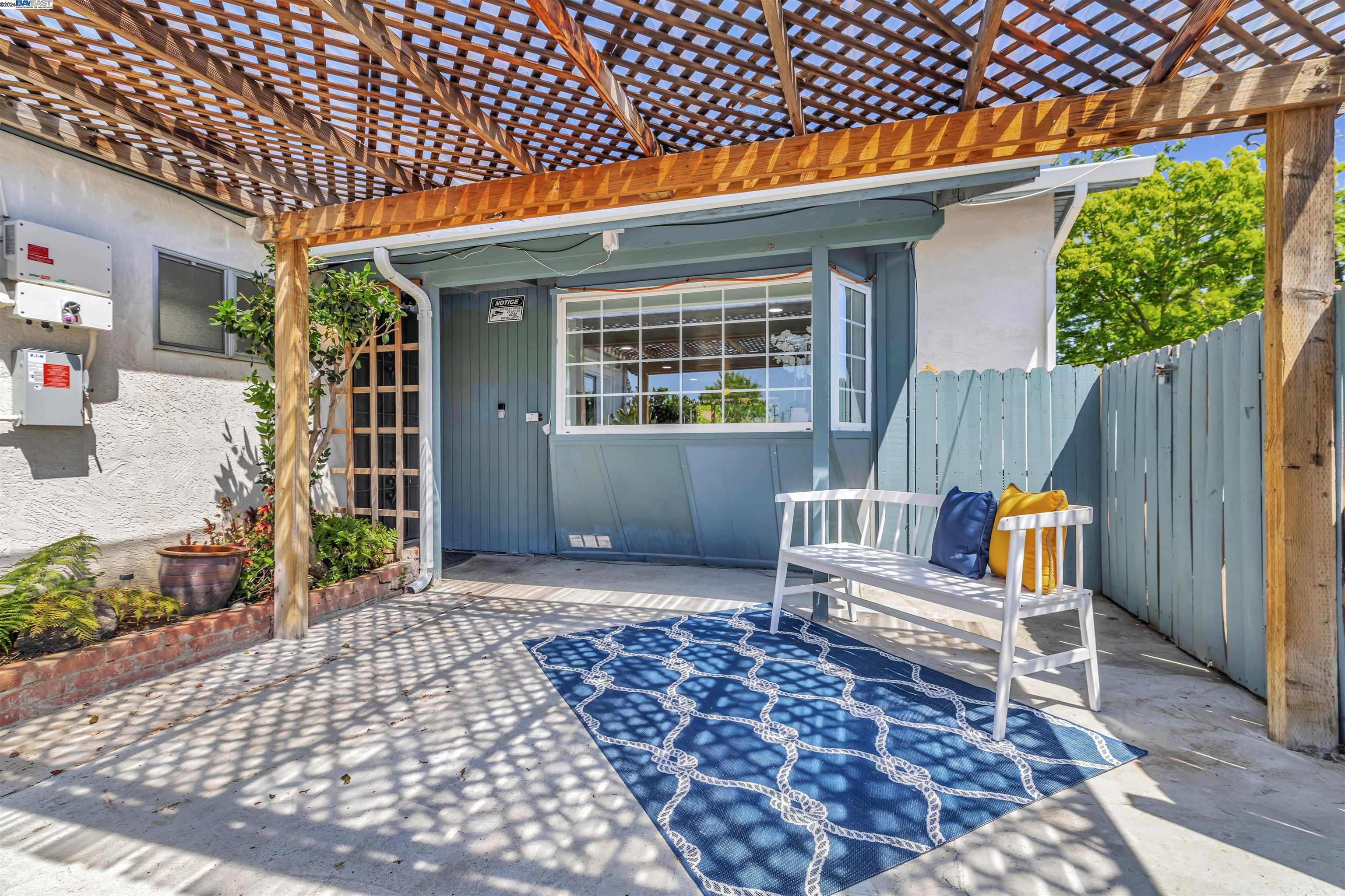 40466 Eaton Ct