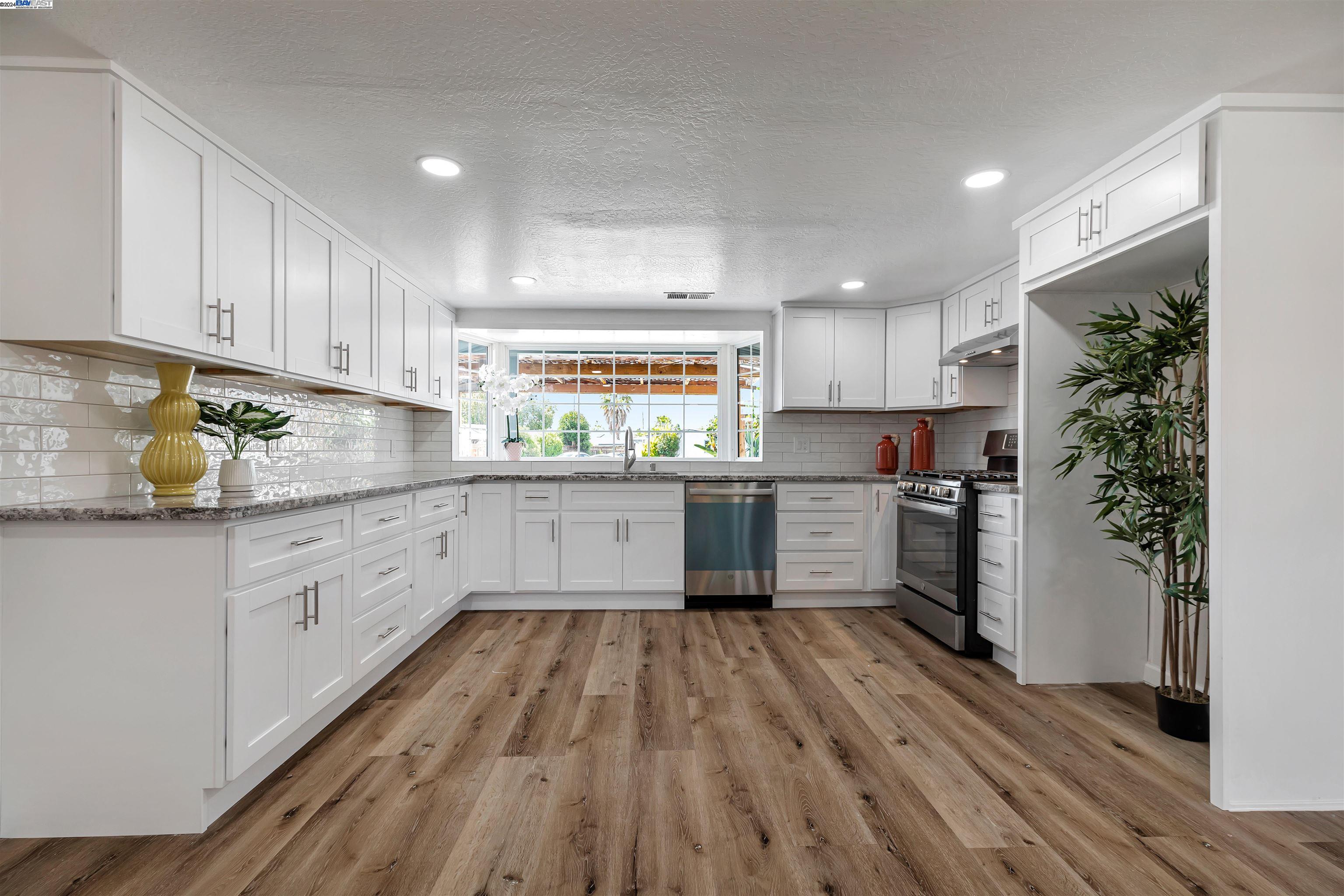 40466 Eaton Ct