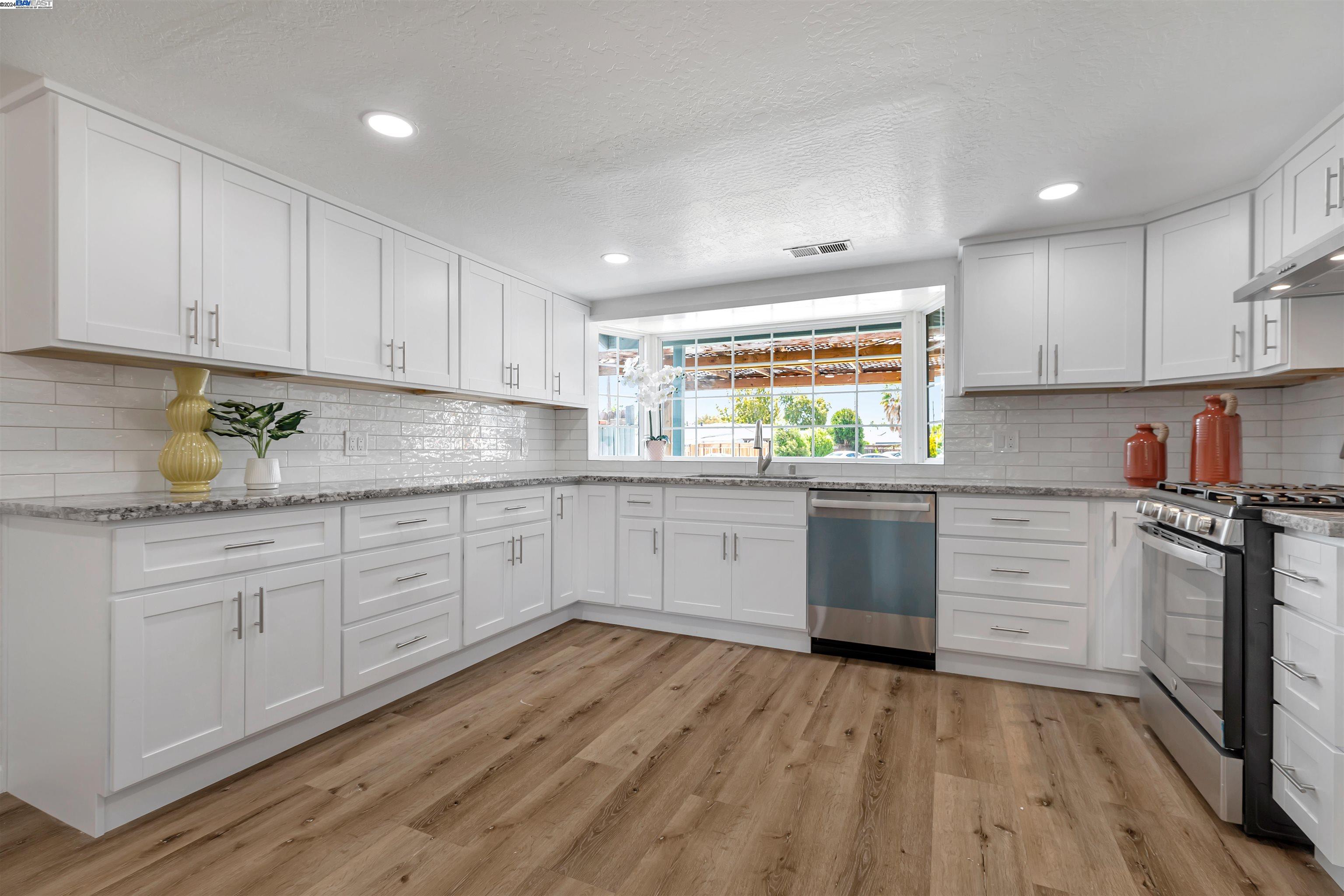 40466 Eaton Ct