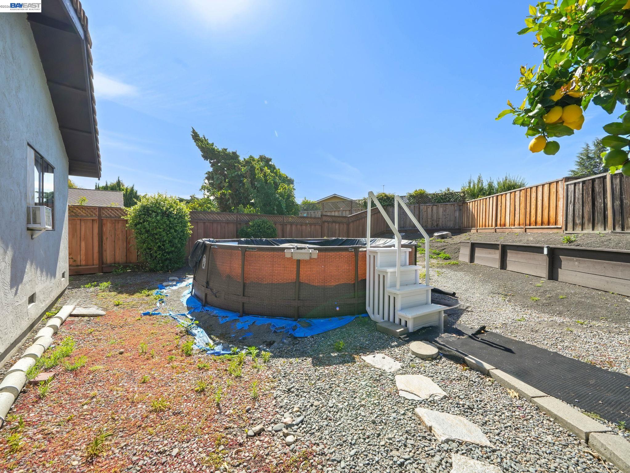 40701 Penn Ln