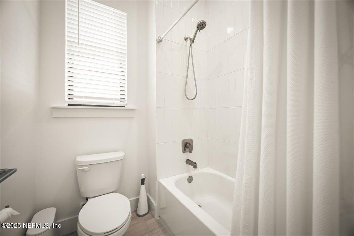 404 PAYASADA LAKES Avenue