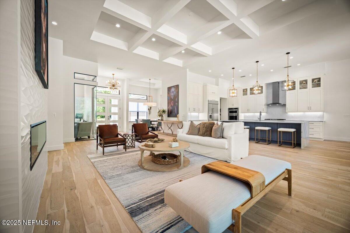 404 PAYASADA LAKES Avenue