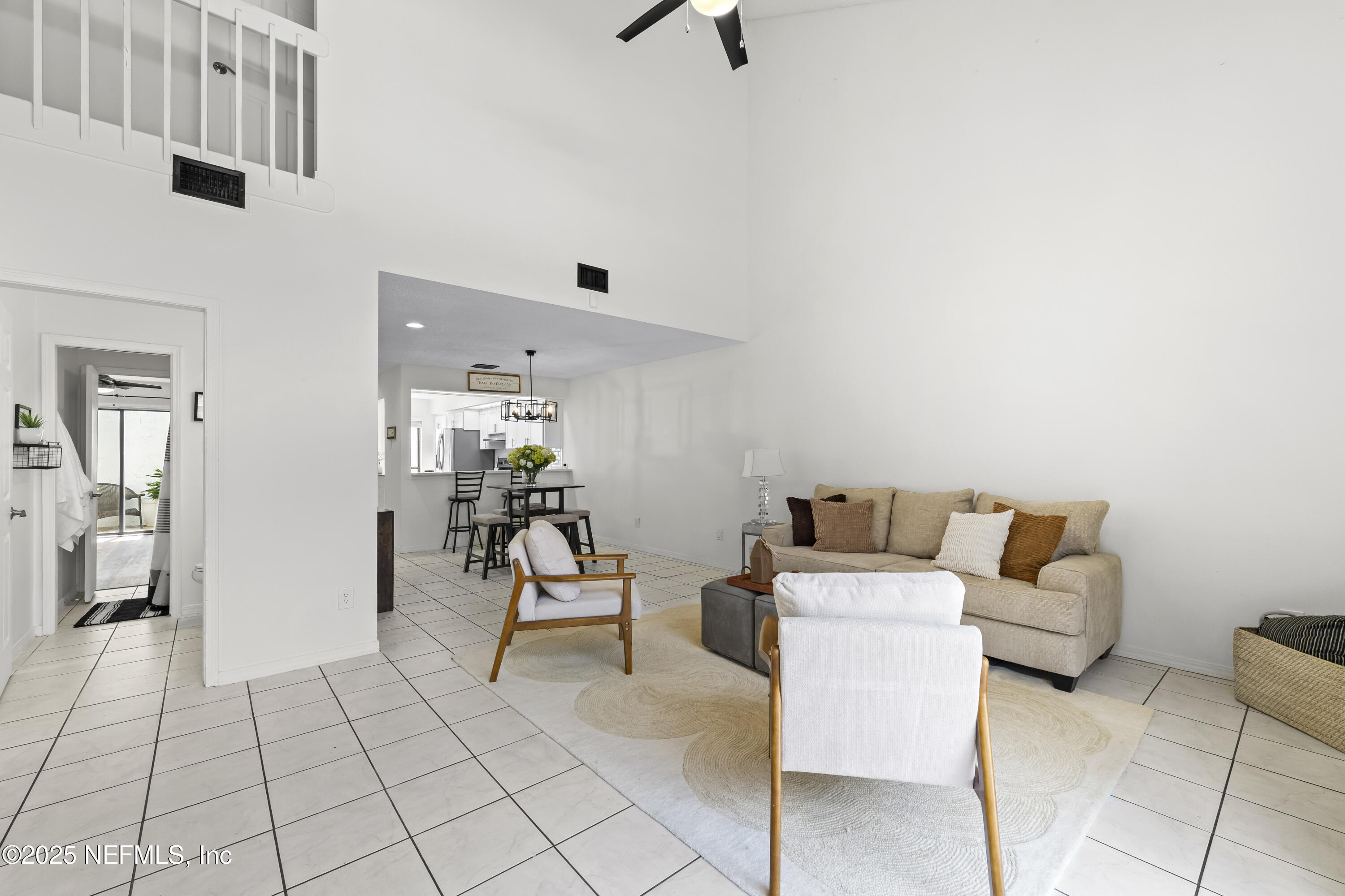 1142 ROMAINE Circle E