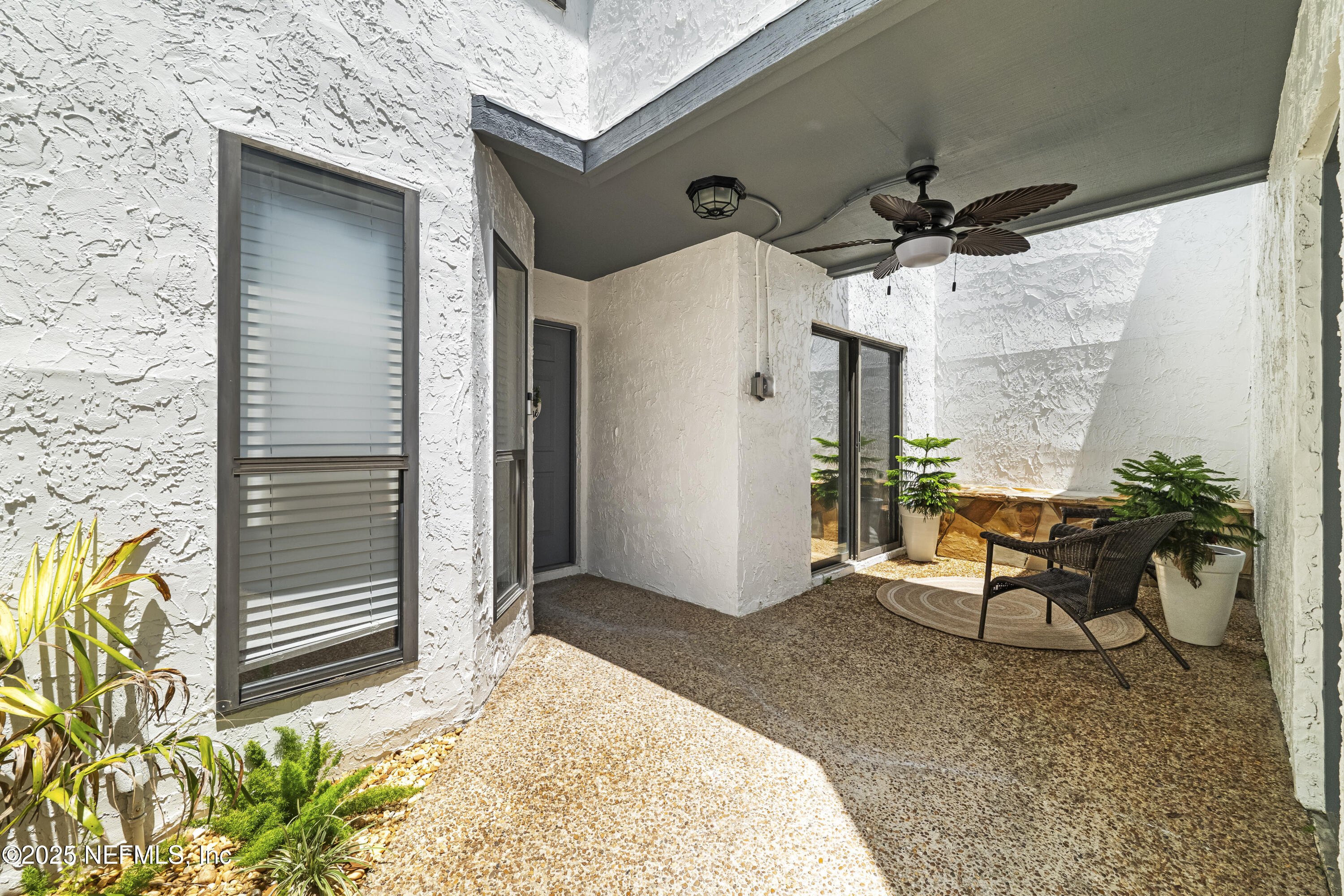 1142 ROMAINE Circle E