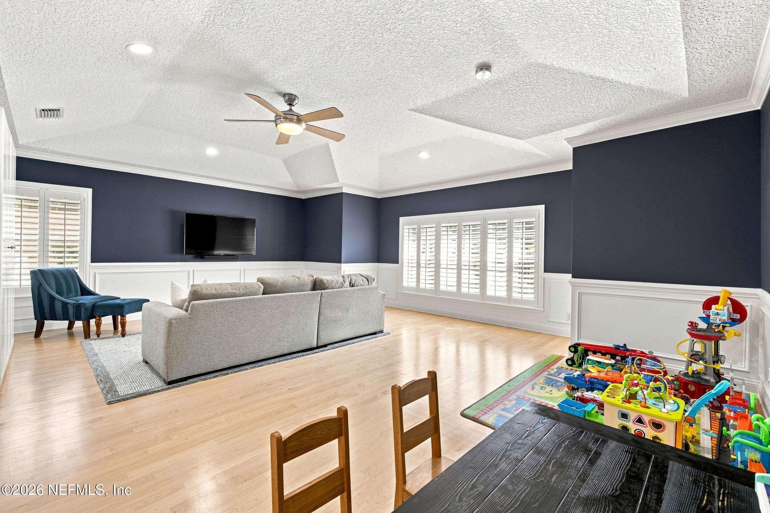 441 CLEARWATER Drive