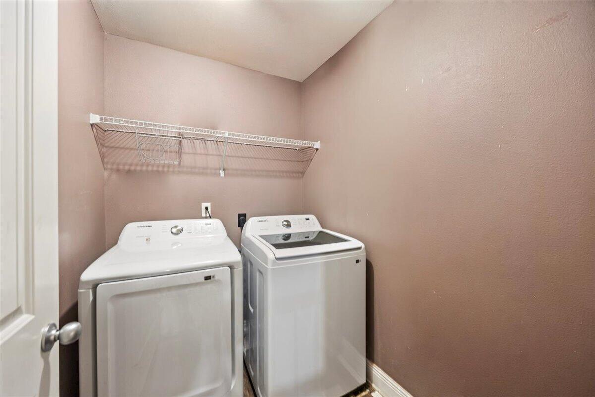 2883 Dunsmuir Drive