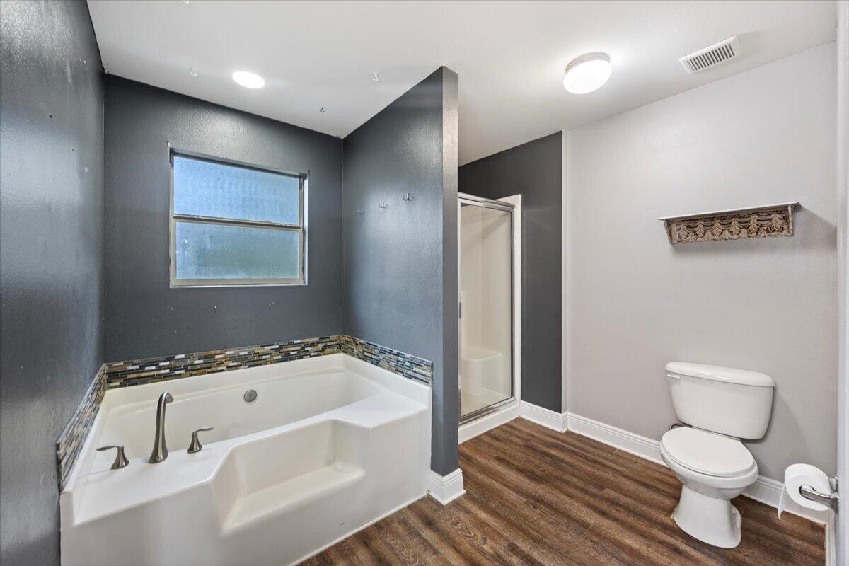 2883 Dunsmuir Drive