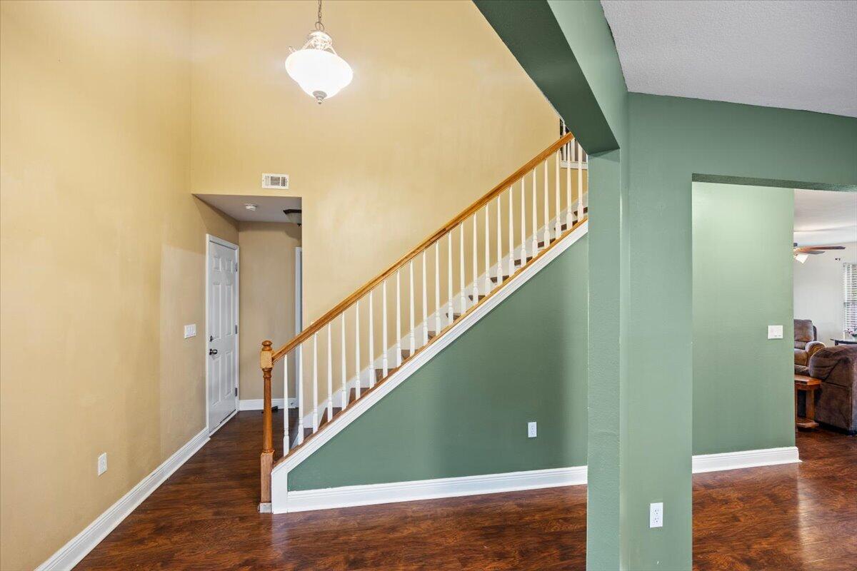 2883 Dunsmuir Drive