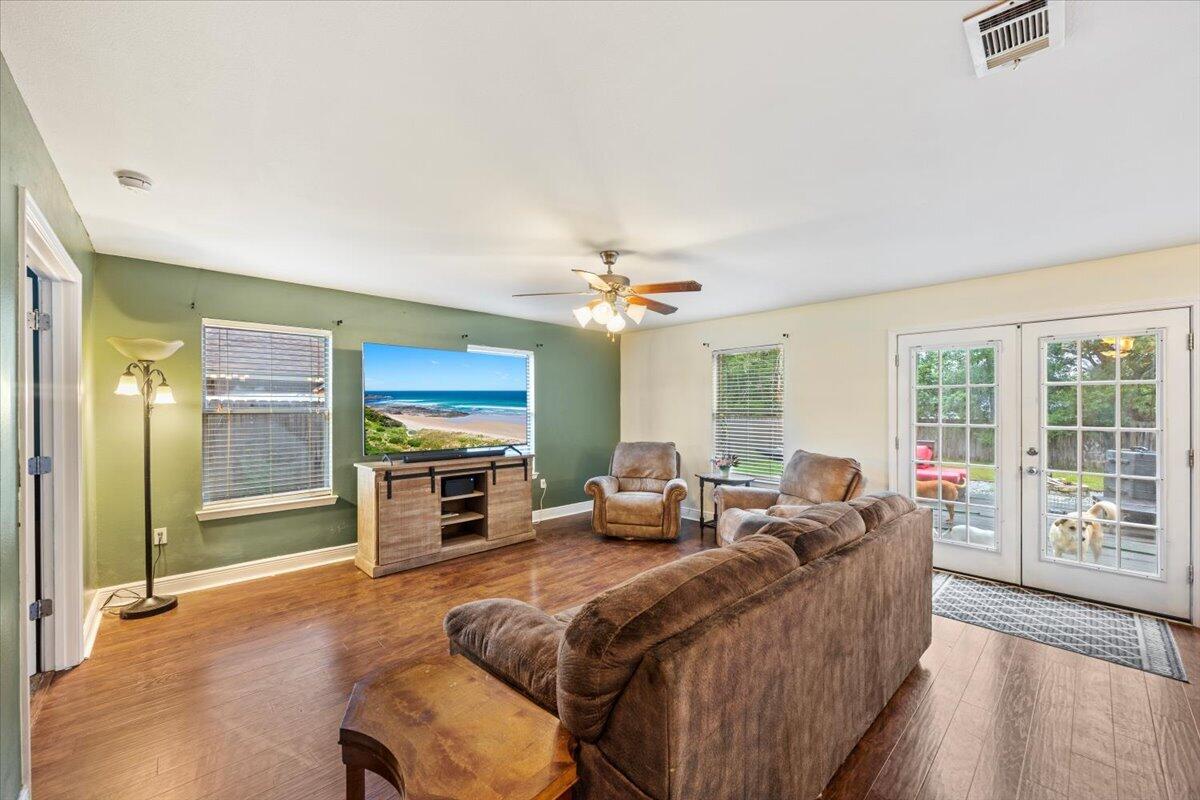 2883 Dunsmuir Drive