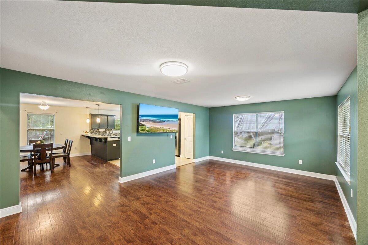 2883 Dunsmuir Drive