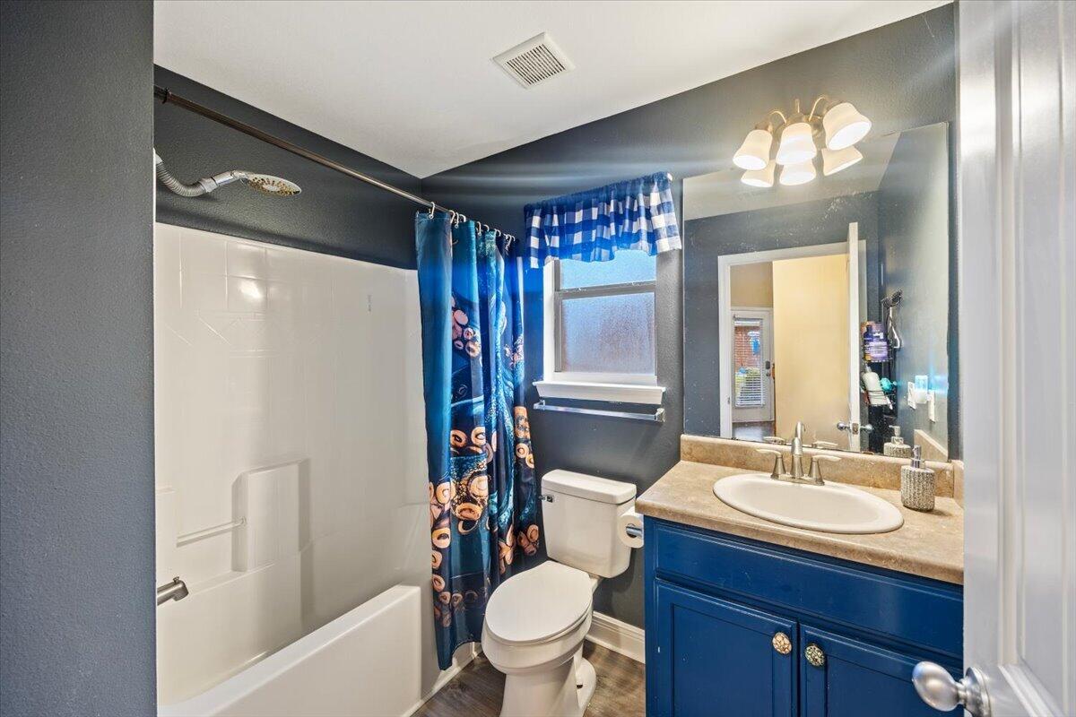2883 Dunsmuir Drive
