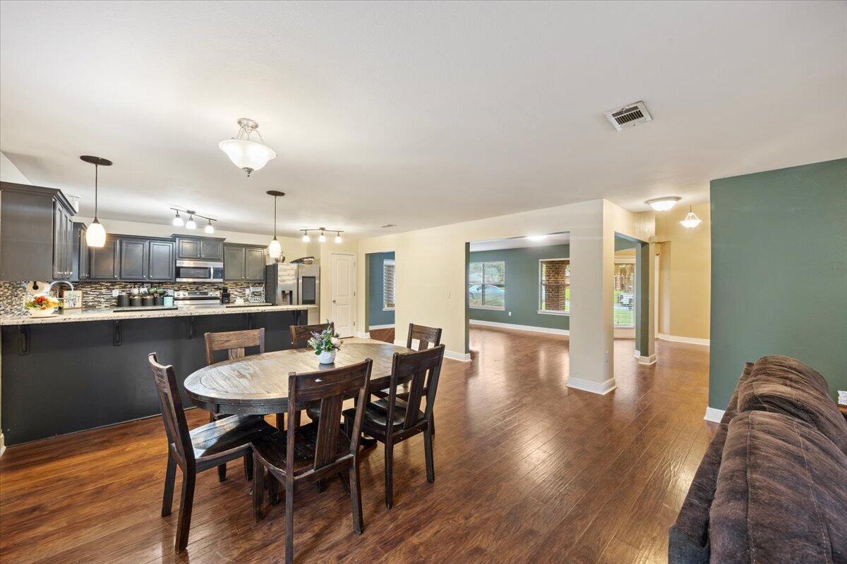 2883 Dunsmuir Drive