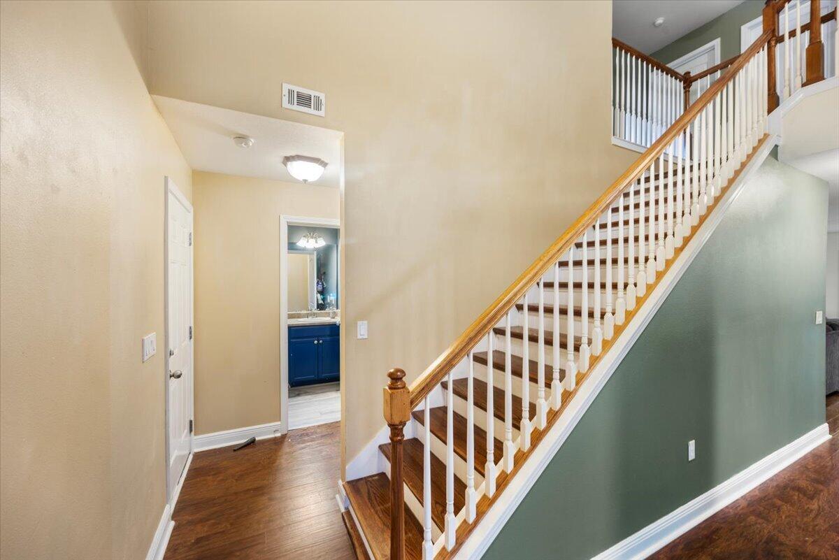 2883 Dunsmuir Drive