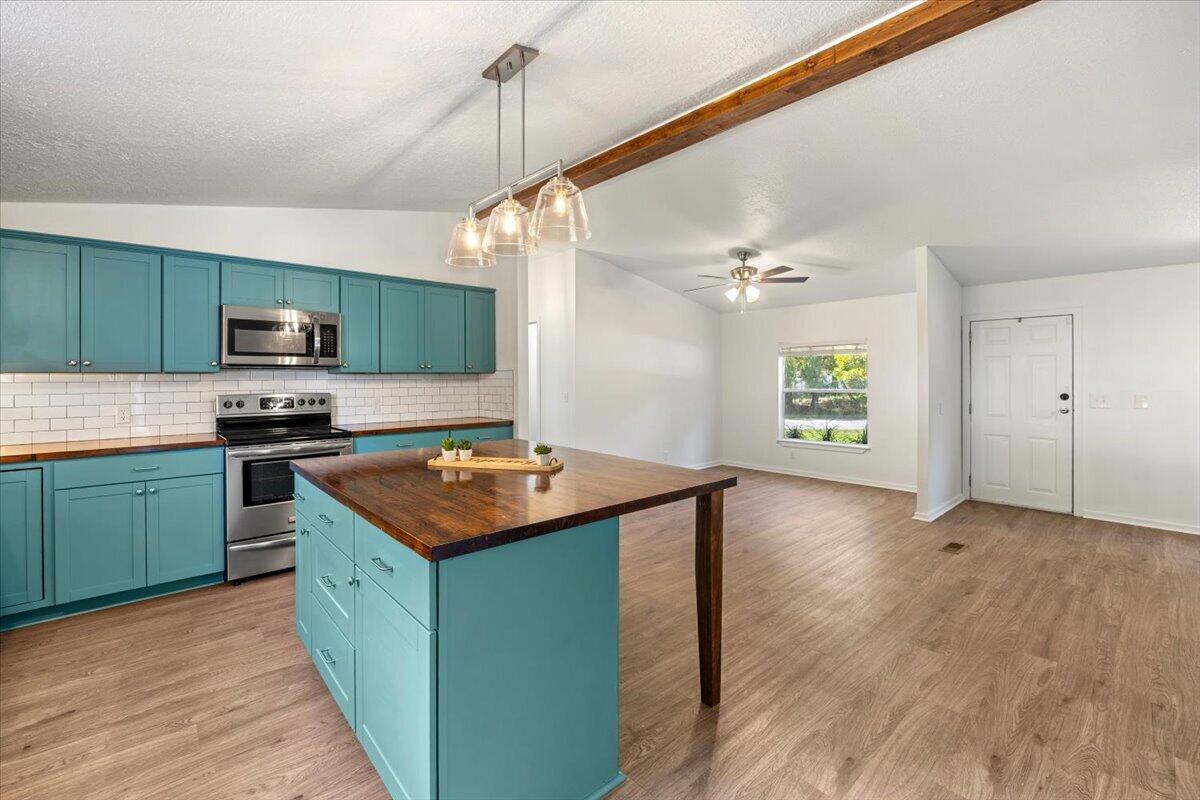 3002 Crittenden Drive