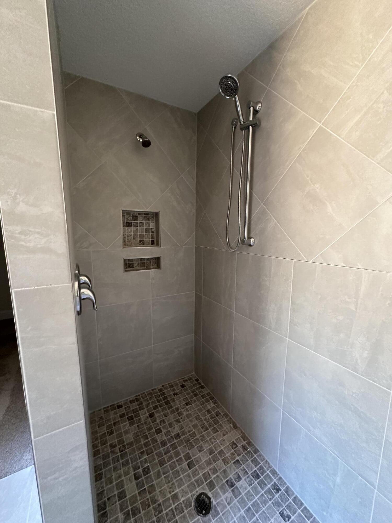 9705 Creets Landing Drive, CL25