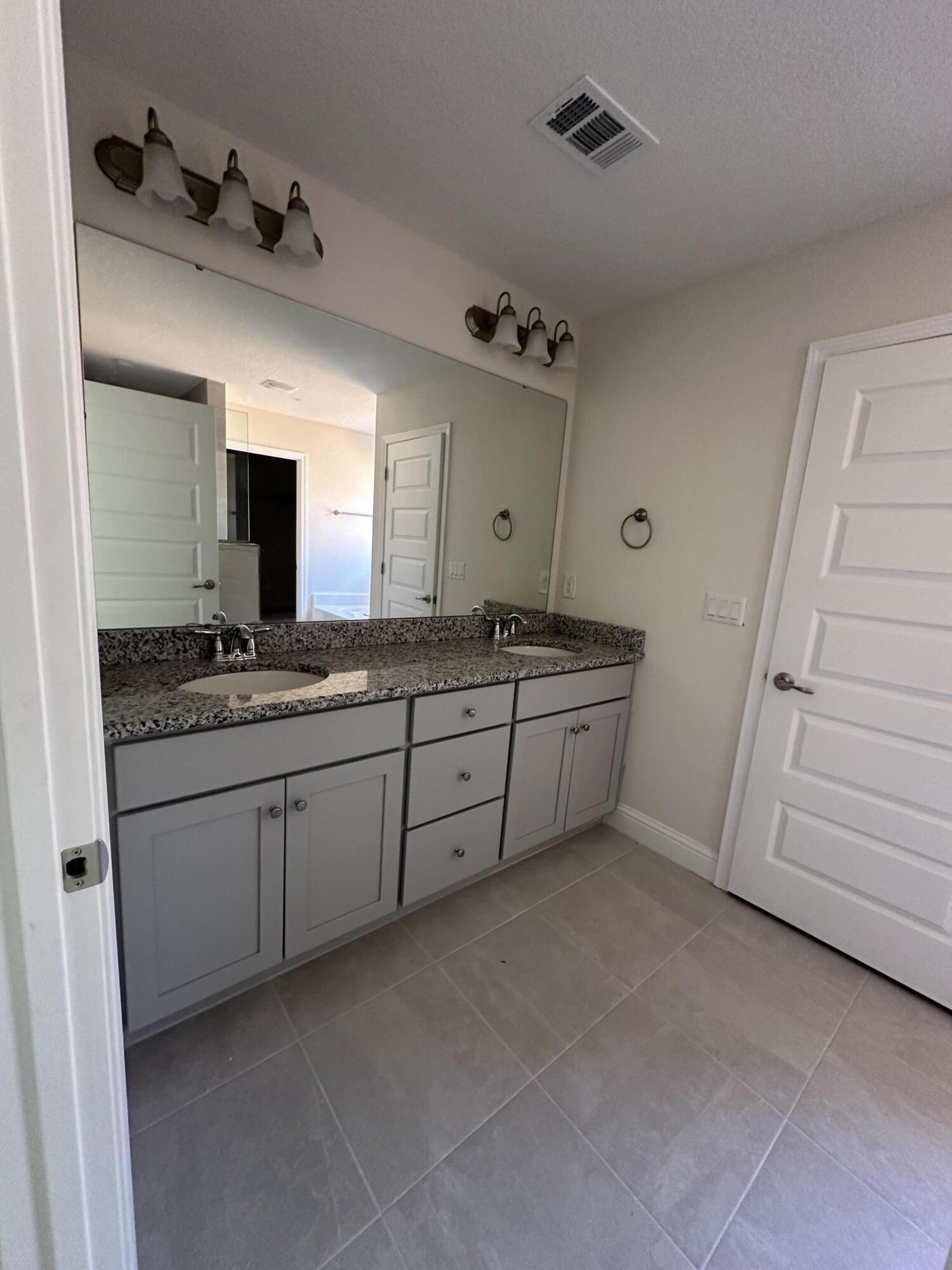 9705 Creets Landing Drive, CL25