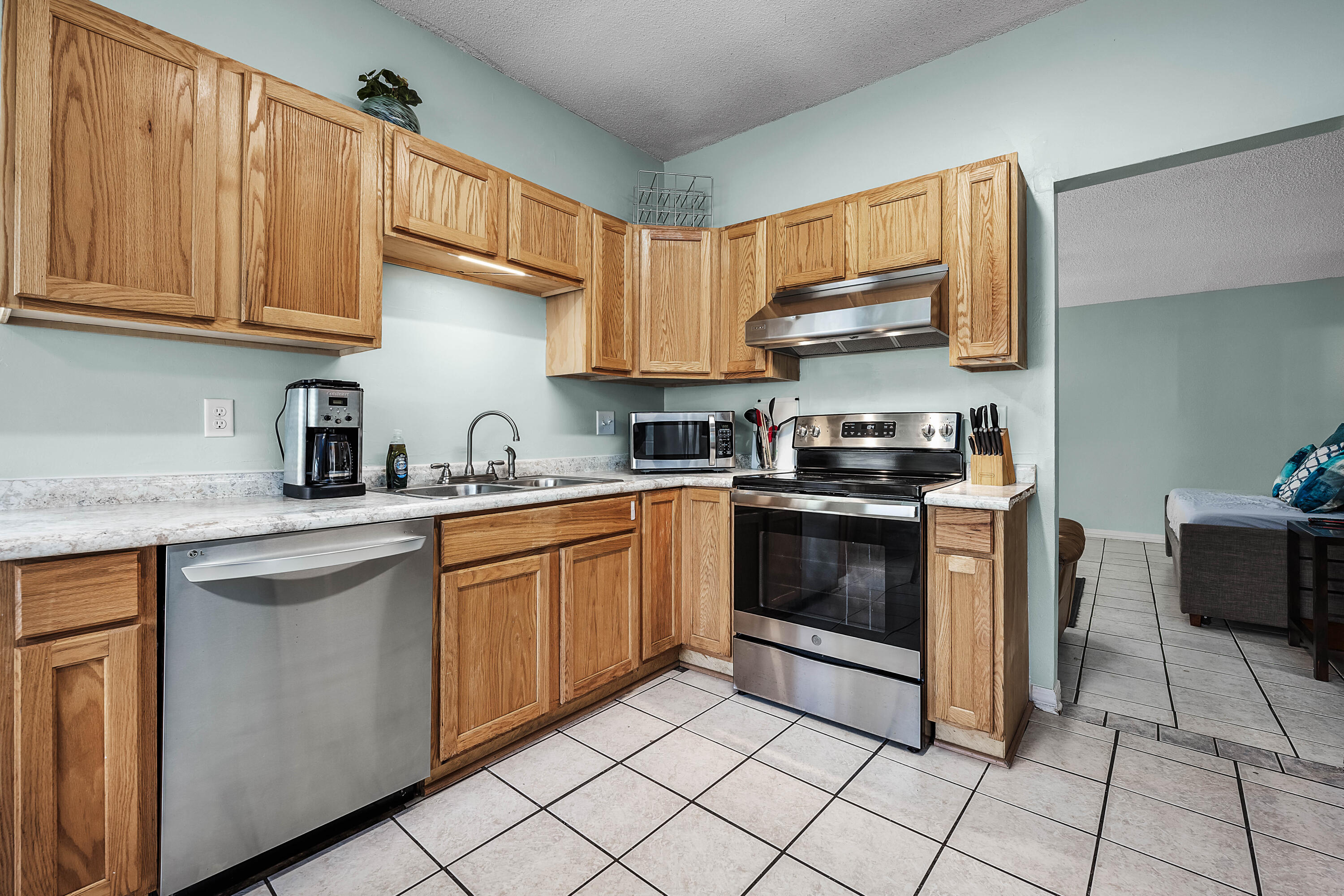 2204 Bellmeade Circle