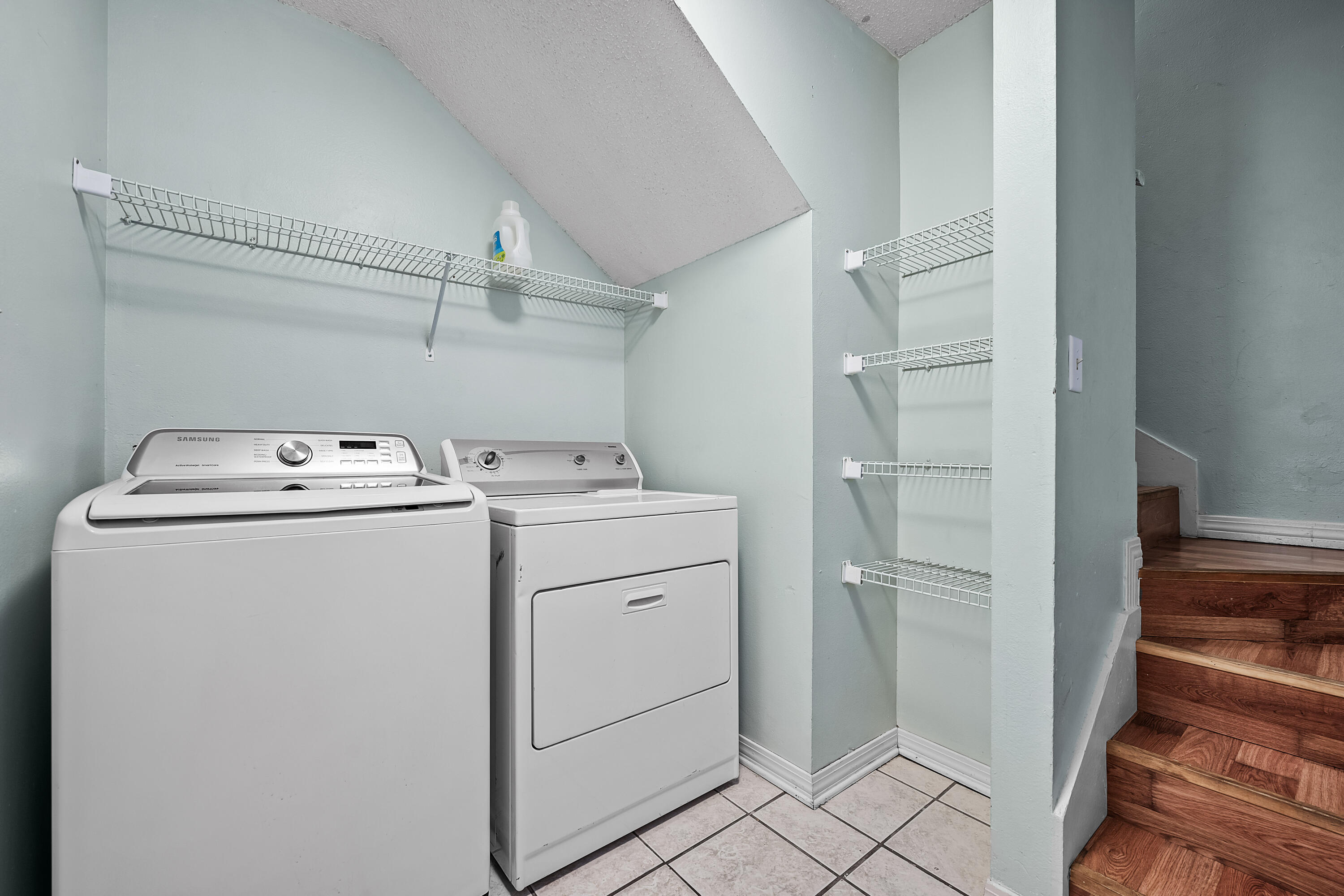 2204 Bellmeade Circle