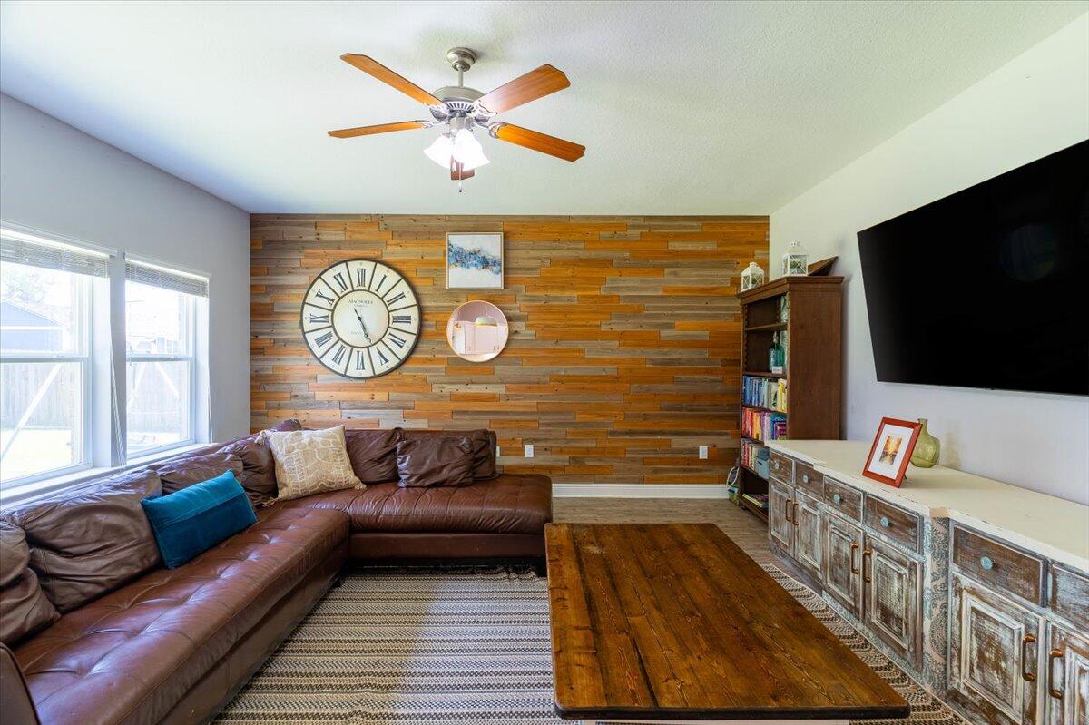 8565 Holley Hills Circle