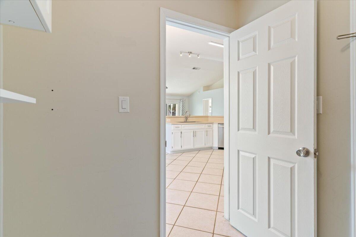 961 John Wayne Circle