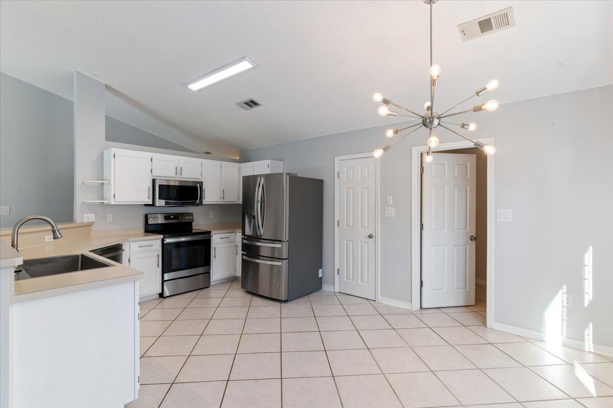 961 John Wayne Circle