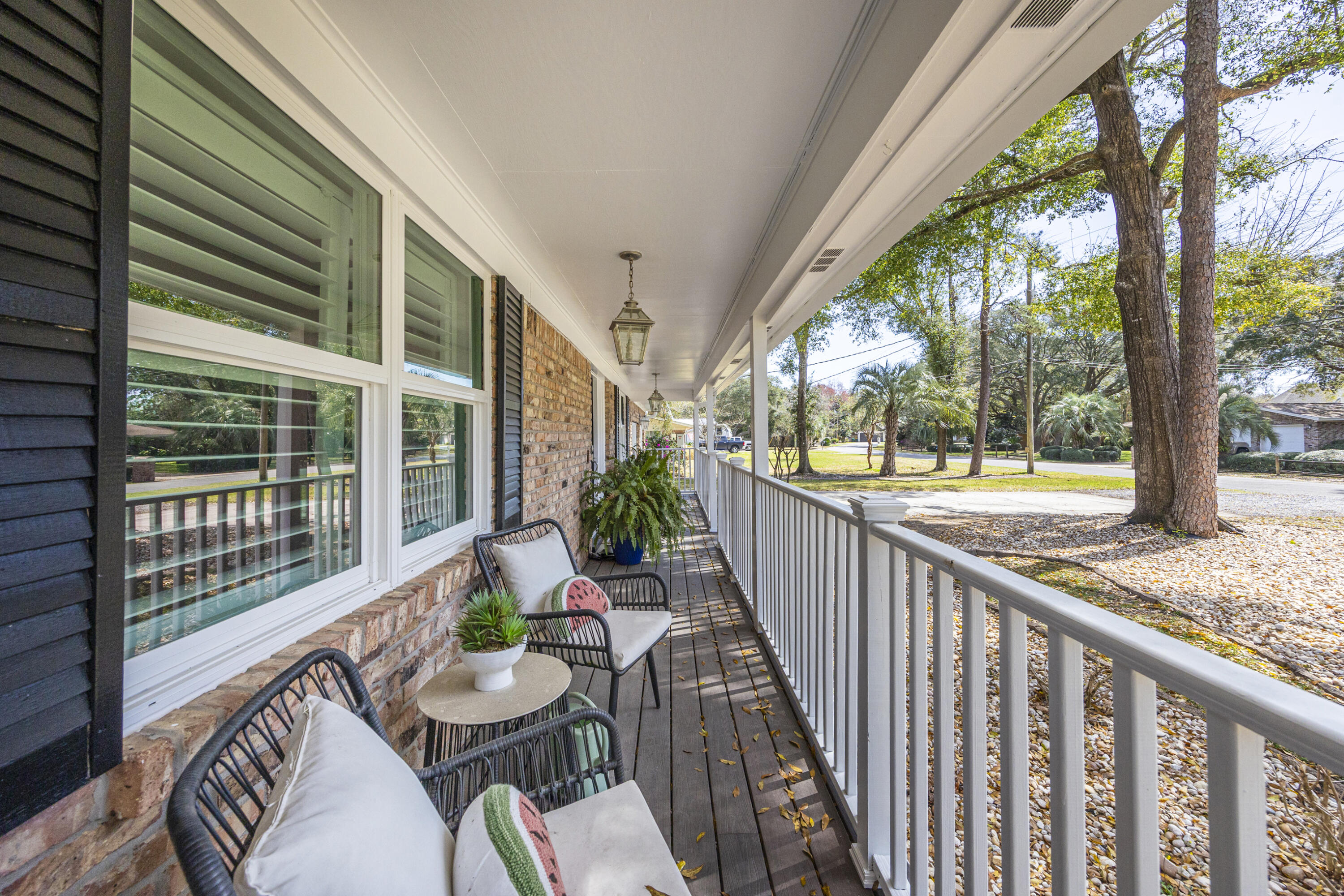 15 NE Wedgewood Lane