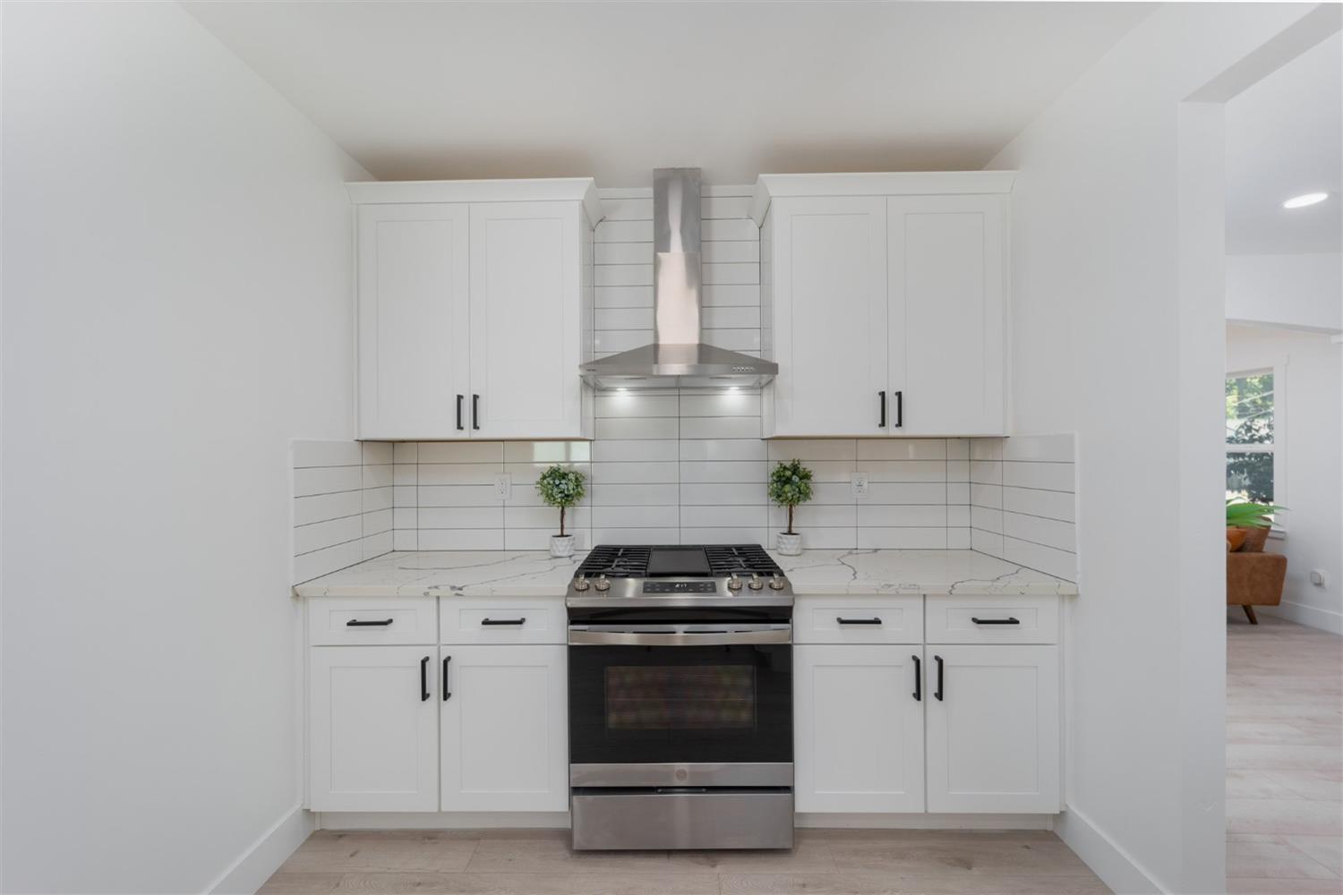 2543 Freeport Boulevard