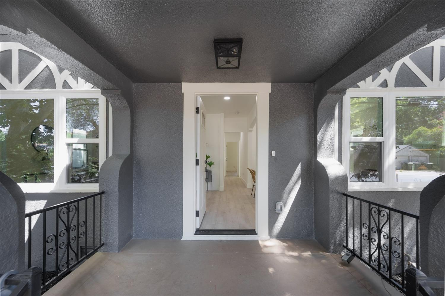 2543 Freeport Boulevard