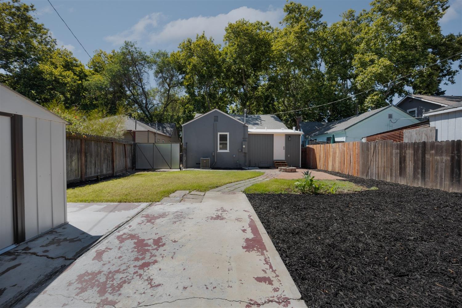 2543 Freeport Boulevard