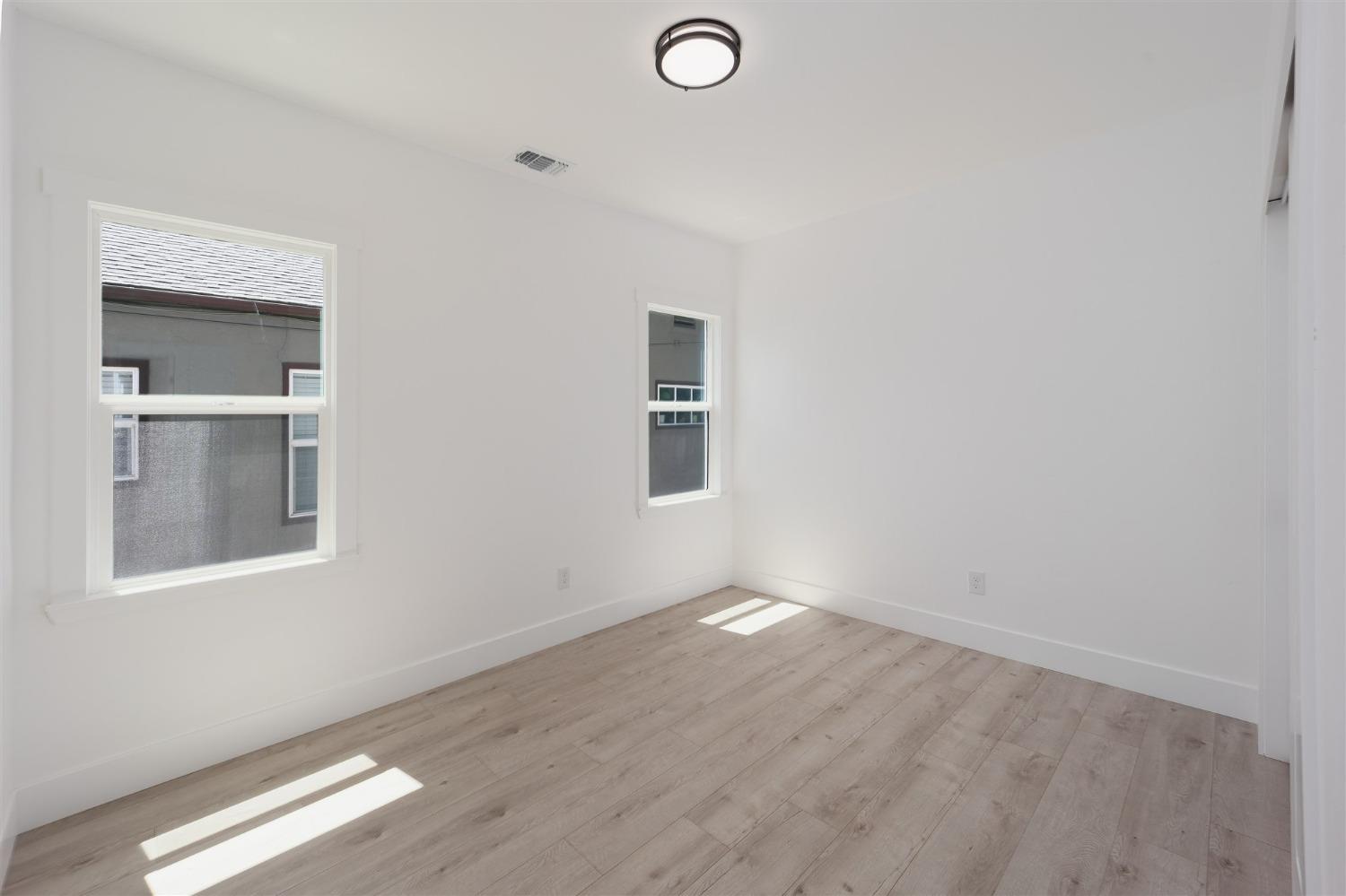 2543 Freeport Boulevard