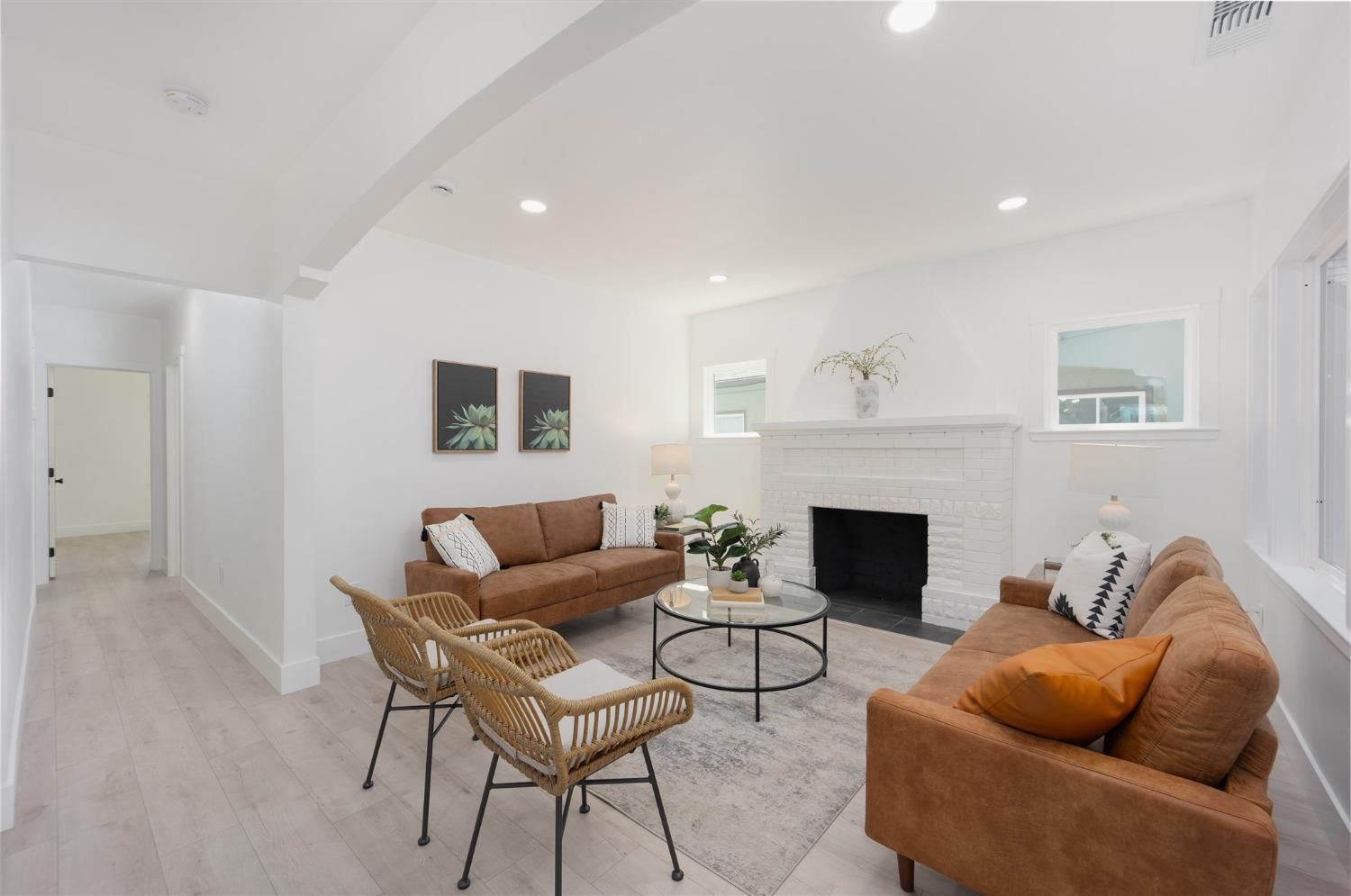 2543 Freeport Boulevard